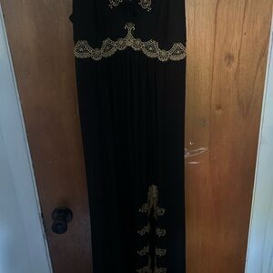 Elegant Black and Gold Maxi Dress